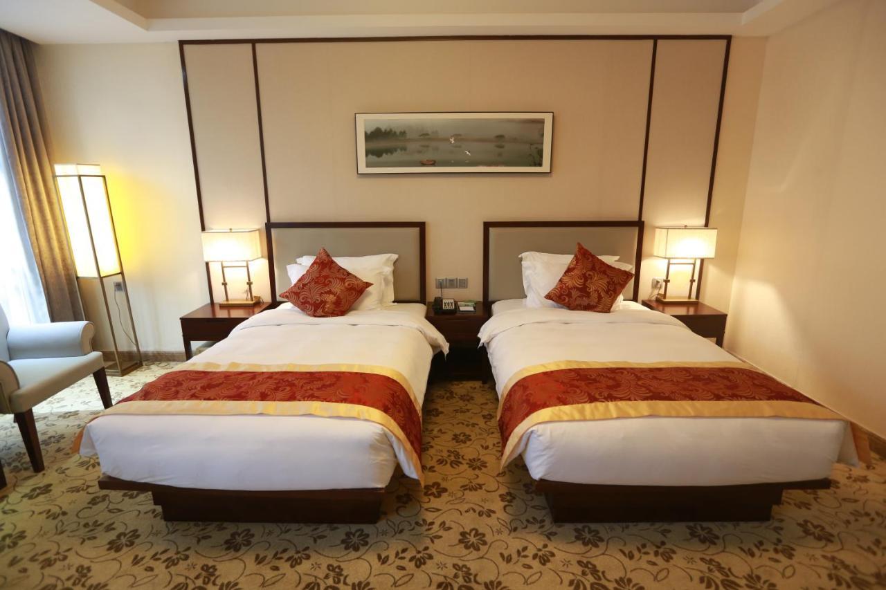 Guangzhou Seaman Club Hotel Exterior photo